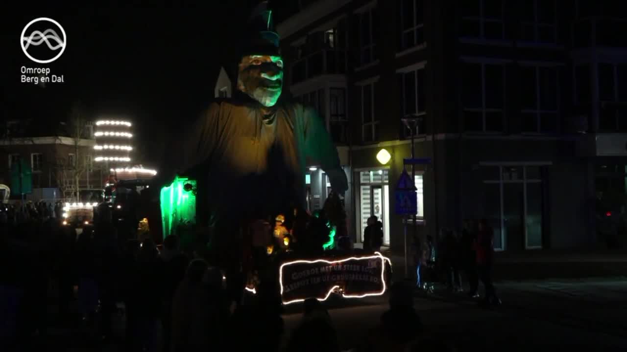 Verlichte optocht Millingen